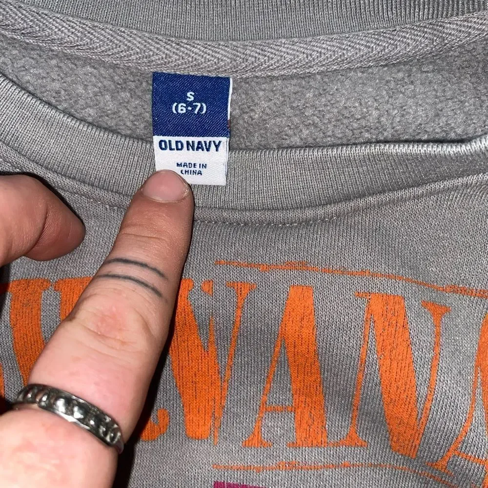 Old Navy Nirvana Kids Sweater Size S (6-7)
